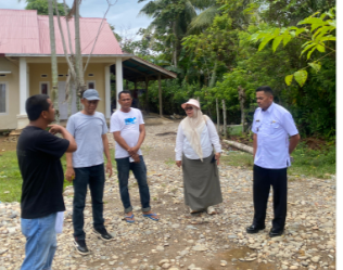 Dinas PUPR Pesisir Selatan meninjau rencana pembangunan jalan lingkar di Padang XI Punggasan