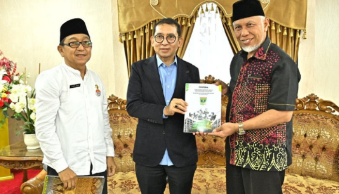 Usulkan Pusat Kebudayaan Rp382,65 Miliar, Mahyeldi Serahkan Proposal ke Fadli Zon di BIM