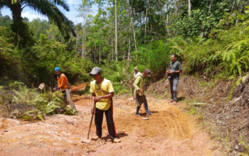 Goro Punggasan Timur Perkuat Kebersamaan, Pemnag dan Warga Bersatu Bangun Akses Bukit Limpato