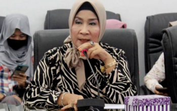 Hj Nety Herawati Ketua Komisi I DPRD Barito Utara