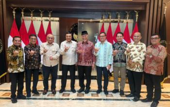 Mahyeldi bertemu Menko Polkam Djamari Chaniago di Jakarta