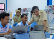 Menaker Yassierli meninjau pelatihan vokasi di BBPVP Serang untuk meningkatkan penyerapan tenaga kerja