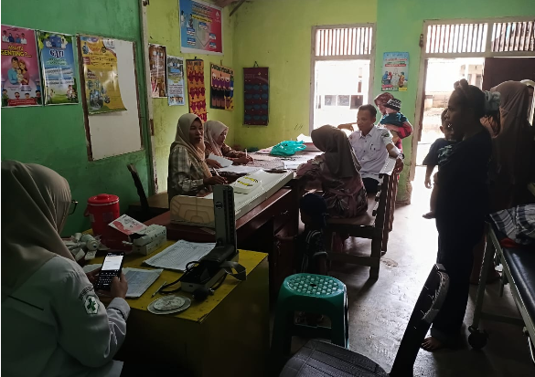 Kegiatan posyandu Punggasan Timur di Koto Langang