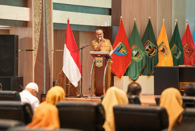 Sekda Sumbar membuka Rakerda UKS Sumbar 2026 di Padang