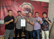 Ketua Forwakum Sumut menyerahkan mandat pembentukan kepengurusan Kepulauan Nias