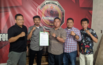 Ketua Forwakum Sumut menyerahkan mandat pembentukan kepengurusan Kepulauan Nias