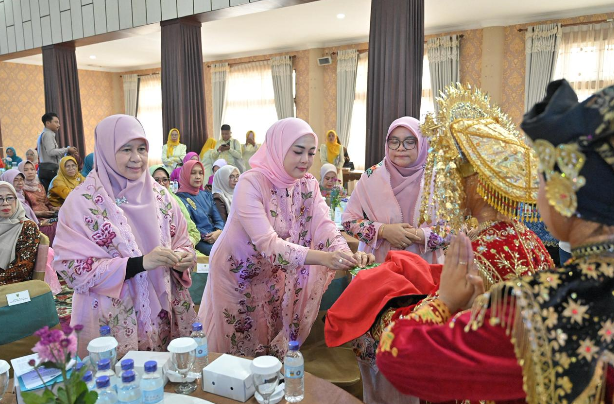 pertemuan iskada sumbar di solok selatan organisasi perempuan pkk bkow dwp