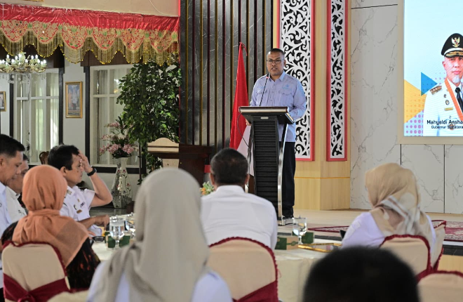 Sekdaprov Sumbar Arry Yuswandi membuka Rakor UKPBJ se-Sumbar