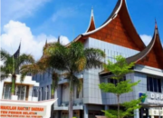 Jadwal Berubah, Ratusan Nakes Seruduk Kantor DPRD Pessel Hari Ini.