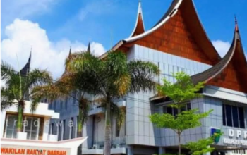 Jadwal Berubah, Ratusan Nakes Seruduk Kantor DPRD Pessel Hari Ini.