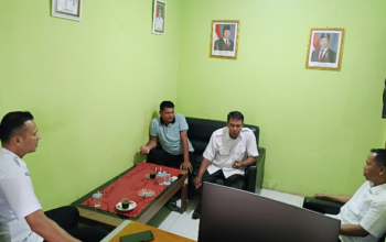 Koordinasi pemerintah Nagari Punggasan Timur dengan penyuluh pertanian BPP Linggo Sari Baganti membahas pupuk dan hasil panen