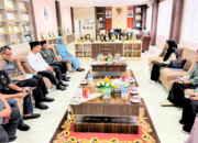 Bupati Pasaman Welly Suhery saat pertemuan dengan RS Otak M Hatta Bukittinggi membahas transformasi layanan kesehatan di Pasaman