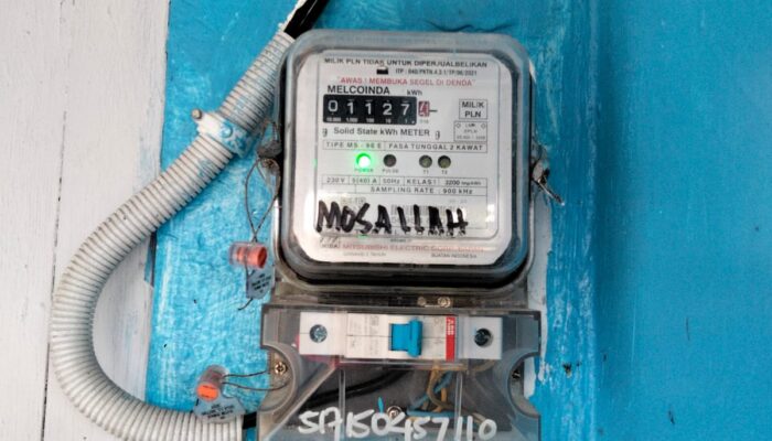 Pelanggan PLN di Dusun Patereman Kangean Keluhkan Tarif Listrik Mahal