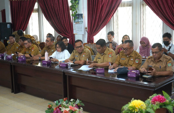 Jajaran Pemkab Asahan mengikuti rapat sinkronisasi revisi RTRW di Kantor Dinas Perkim Sumut