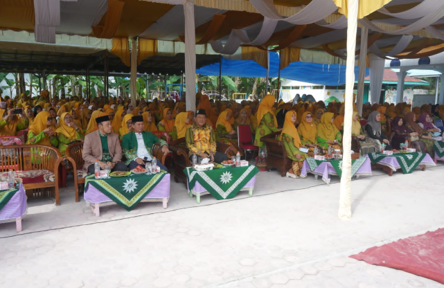 Bupati Asahan menghadiri pengajian akbar Milad Aisyiyah ke-109 di Masjid Taqwa Rawang Lama