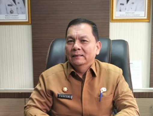 Sekda Pasaman Yudesri saat memberikan keterangan terkait kinerja ASN