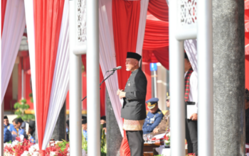 Gubernur Sumbar memimpin upacara Hari Pendidikan Nasional