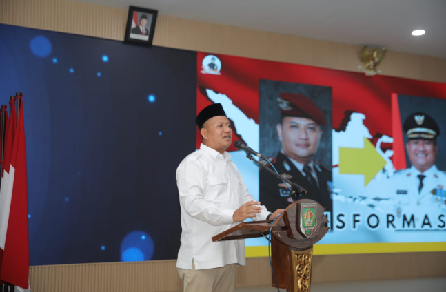 Wakil Bupati Asahan Rianto memberikan sambutan pada kegiatan LKM dan Musda IPA di Aula Melati