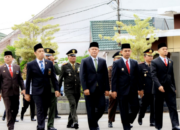 Bupati Pasaman Welly Suhery bersama Wakil Bupati Parulian Dalimunthe dalam kunjungan kerja meninjau program unggulan daerah