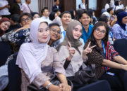 Menteri Ketenagakerjaan Yassierli saat menutup Program Magang Nasional Batch 2 di Ruang Tridarma Kemnaker Jakarta.