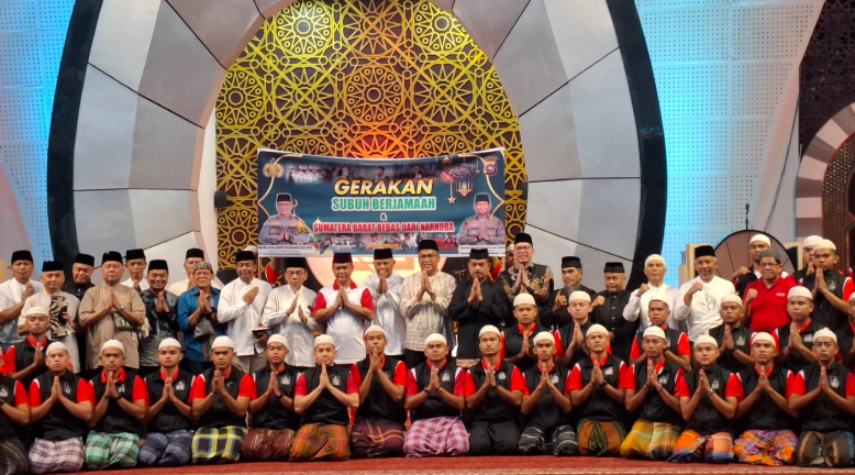 Perangi Narkoba Sumbar melalui Gerakan Subuh Berjamaah di Padang