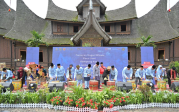 Gubernur Mahyeldi membuka Festival Minangkabau 2026 di Tanah Datar