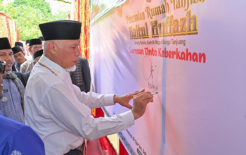 Gubernur Mahyeldi Ansharullah meresmikan Rumah Tahfiz Baitul Huffazh di Nagari Bungo Tanjung Kecamatan Batipuh Kabupaten Tanah Datar