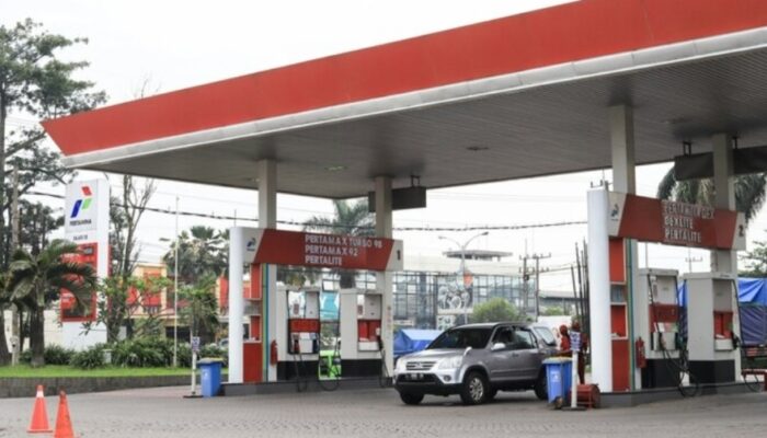 Bahlil Singgung Upaya Pemerintah Tekan Harga BBM Nonsubsidi saat Harga Minyak Mentah Dunia Naik