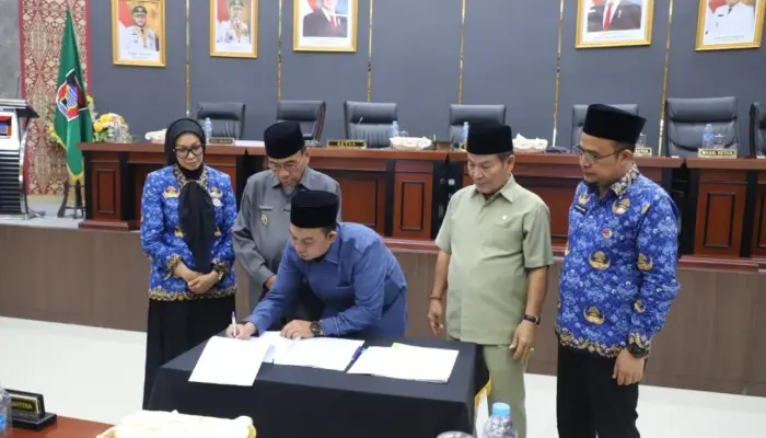 DPRD Kota Padang Kawal Perubahan APBD 2026, Fraksi-Fraksi Soroti Defisit Anggaran hingga Belanja Hibah