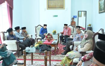 Gubernur Sumbar Mahyeldi Ansharullah membuka Musda XI MUI Sumbar Tahun 2026 di Padang.