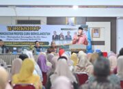 Gubernur Sumbar Mahyeldi Ansharullah membuka Workshop Peningkatan Profesi Guru Berkelanjutan di SMAN 2 Bukittinggi.