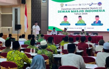Sekda Sumbar Arry Yuswandi membuka Pelatihan Akustik Masjid Batch III Tahun 2026 di Padang.