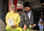 Wagub Sumbar Vasko Ruseimy memimpin upacara Hari Koperasi ke-79 tingkat Provinsi Sumatera Barat di halaman Kantor Gubernur Sumbar.