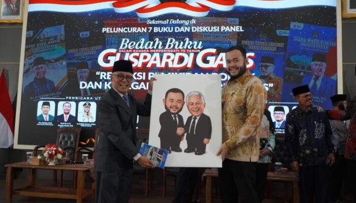 Launching Padang Sibersih di Padang Barat, Fadly Amran Ajak Warga Jadikan Kebersihan sebagai Budaya