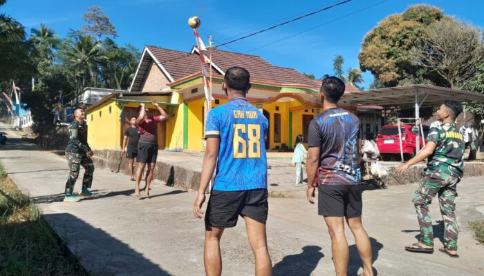 Kegembiraan Satgas Olahraga Bersama Warga Desa Cukil