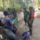 Kedekatan Dansatgas TMMD Reguler Ke-129 dengan Warga Desa Cukil, Wujud Nyata Kemanunggalan TNI dan Rakyat