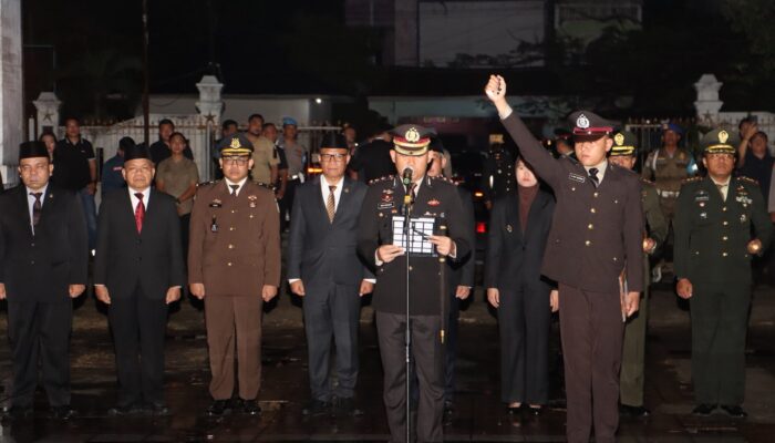 Kapolres Lahat Pimpin Upacara Apel Kehormatan dan Renungan Suci HUT RI Ke-81