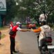 K3 Kubu Raya Bagi Masker ke Pengendara