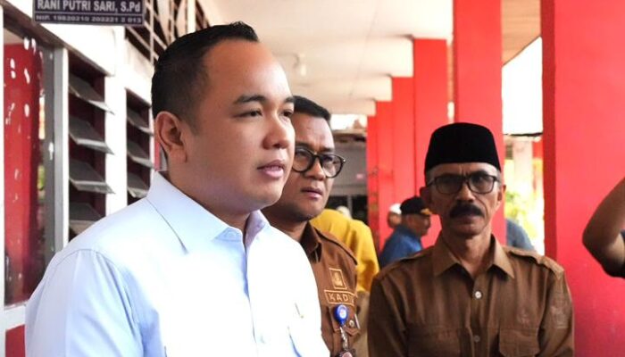 DPRD Sumbar Minta Hakim Pertimbangkan Kondisi Warga dalam Kasus Penjual Ulang Starlink Mentawai