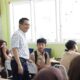 Percepat Digitalisasi Pendidikan, Wakil Ketua DPRD Sumbar Salurkan 140 Laptop ke Dua SMA di Padang