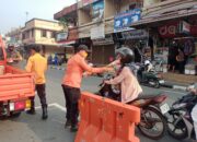 Waspada Asap Karhutla, BPBD Padang Panjang Turun Langsung Bagikan Masker