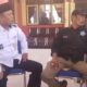 Adu Mulut Di Kantor Camat Sapeken, Oknum anggota LSM nyaris Di Aniaya Warga