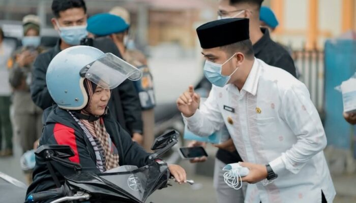 Karhutla Mengancam Kualitas Udara, Pemko Solok Bagikan 25 Ribu Masker Gratis