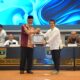Gubernur Mahyeldi Serahkan Penghargaan kepada OPD Peraih Predikat A SAKIP 2026