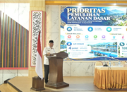 Gubernur Mahyeldi membuka rapat koordinasi percepatan pemulihan pascabencana Sumatera Barat di Bukittinggi