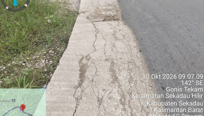 Proyek Bahu Jalan Terpantau di Sanggau- Sekadau’ Kualitas Beton Terlihat Retak!!!