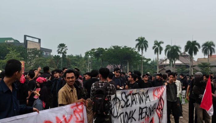 Gubernur Kalbar tak Muncul Saat Mahasiswa Demo